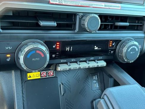 New 2026 Toyota 4Runner TRD Off-Road Premium w/ Tow Technology Package AWD/4WD image 18