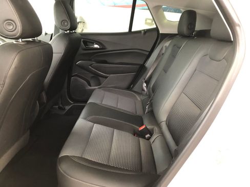 Used 2025 Chevrolet Trax LT w/ Driver Confidence Package FWD image 9
