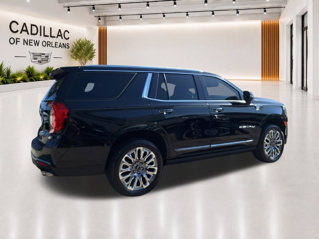 Used 2023 GMC Yukon Denali Ultimate AWD/4WD image 3