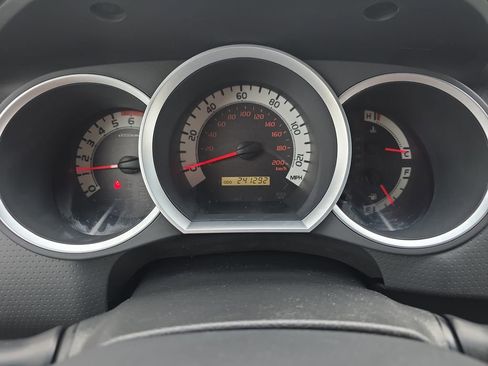 Used 2012 Toyota Tacoma 4x4 Double Cab image 19