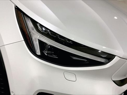 Used 2023 Volvo XC40 Recharge Ultimate w/ Protection Package Premier AWD/4WD image 26