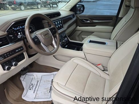 Used 2021 GMC Yukon XL Denali image 28