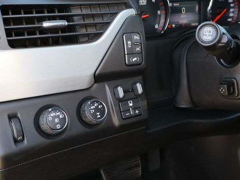 Used 2016 GMC Yukon SLT w/ HD Trailering Package image 12