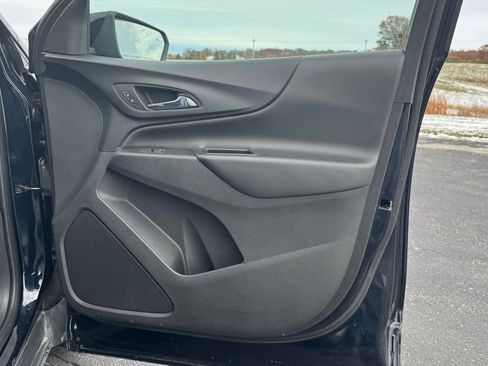Used 2021 Chevrolet Equinox LT image 25