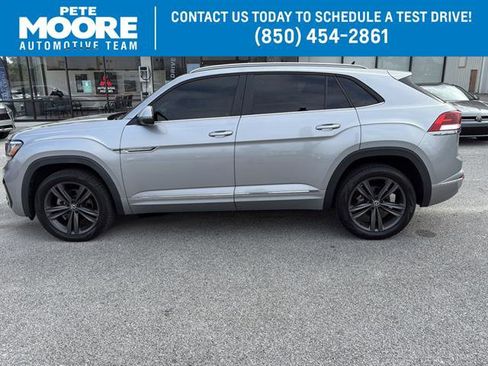 Used 2021 Volkswagen Atlas Cross Sport SE w/ Panoramic Sunroof Package image 1