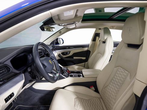 Used 2021 Lamborghini Urus image 11