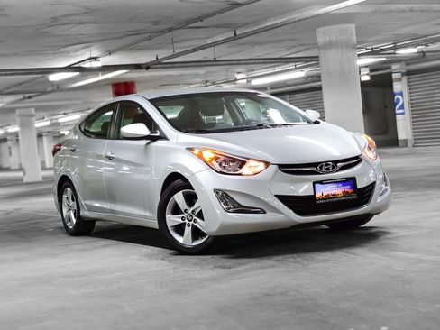 Used 2014 Hyundai Elantra SE w/ Option Group 02 image 4