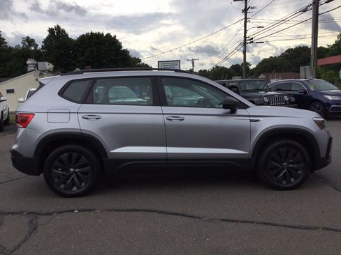 Used 2022 Volkswagen Taos S AWD/4WD image 7