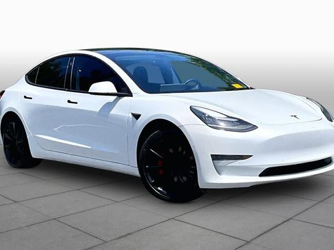 Used 2019 Tesla Model 3 Standard Range RWD image 2