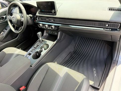 Used 2025 Honda Civic Sport image 23