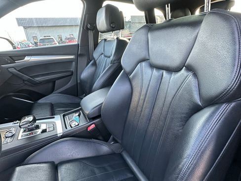 Used 2020 Audi Q5 2.0T Titanium Premium Plus w/ Premium Plus Package image 24