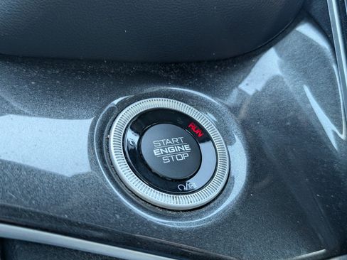 Used 2023 Jeep Grand Cherokee Altitude image 19