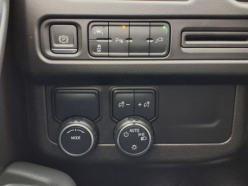 Used 2021 Chevrolet Tahoe Premier RWD image 17
