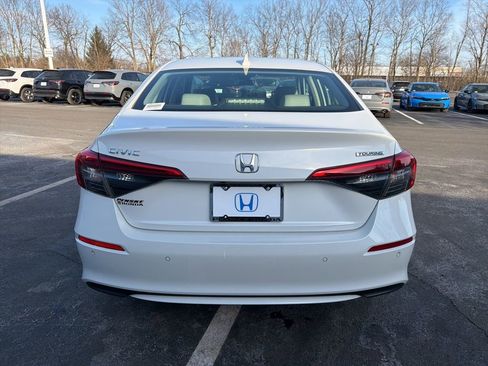 Used 2022 Honda Civic Touring image 4