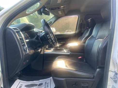Used 2015 RAM 2500 Laramie AWD/4WD image 8