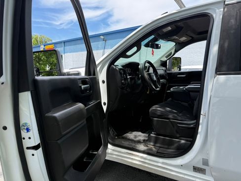 Used 2021 Chevrolet Silverado 2500 W/T AWD/4WD image 23