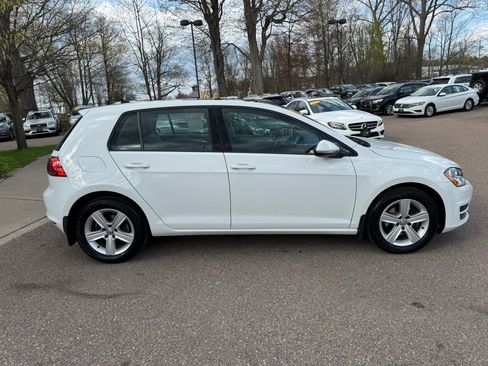 Used 2017 Volkswagen Golf S FWD image 8