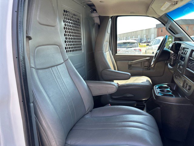 Used 2019 Chevrolet Express 2500 w/ Driver Convenience Package RWD image 27