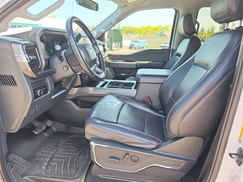 Used 2023 Ford F350 Lariat w/ Lariat Ultimate Package AWD/4WD image 15