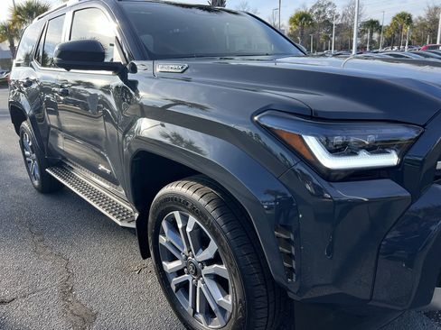 Used 2025 Toyota 4Runner Limited image 2