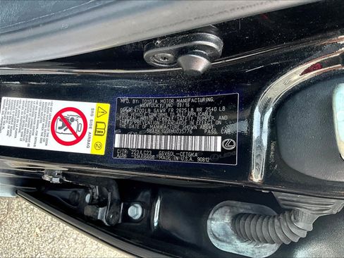 Used 2017 Lexus ES 350 w/ Ultra Luxury Package FWD image 19