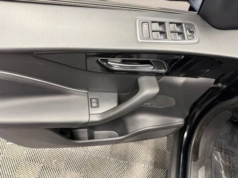 Used 2017 Jaguar F-PACE AWD/4WD image 15