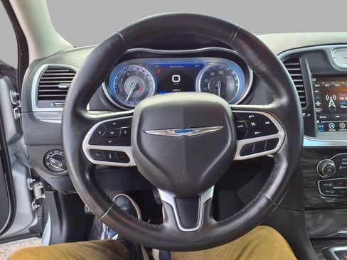 Used 2021 Chrysler 300 Touring L RWD image 15
