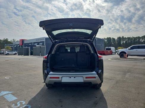 Used 2024 Nissan Pathfinder Platinum w/ Cargo Package image 14
