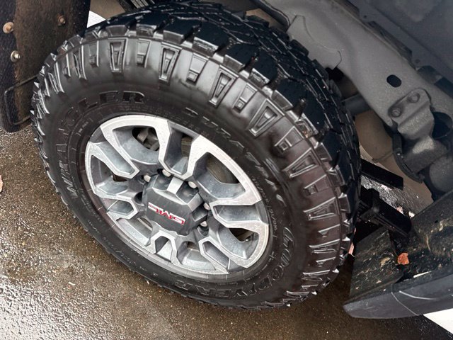 Used 2021 GMC Sierra 3500 SLE w/ Remote Start Package AWD/4WD image 10