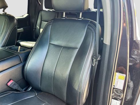 Used 2021 Ford F250 Lariat w/ Lariat Ultimate Package AWD/4WD image 19