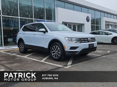 Used 2019 Volkswagen Tiguan SE w/ Panoramic Sunroof Package