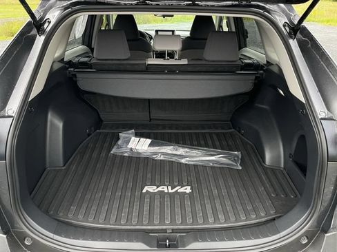 Certified 2025 Toyota RAV4 XLE AWD/4WD image 25