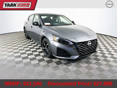 New 2025 Nissan Altima 2.5 SR image 1