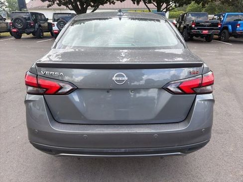 Used 2024 Nissan Versa SR FWD image 4