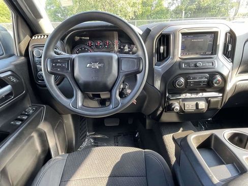 Used 2021 Chevrolet Silverado 1500 Custom Trail Boss AWD/4WD image 17