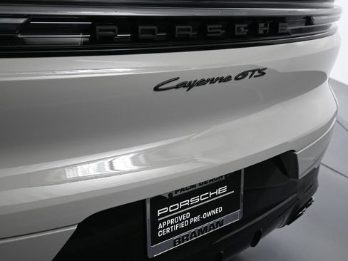 Certified 2026 Porsche Cayenne GTS AWD/4WD image 32