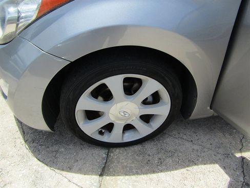 Used 2012 Hyundai Elantra GLS FWD image 14