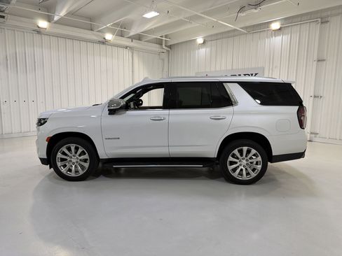 Used 2023 Chevrolet Tahoe Premier AWD/4WD image 2