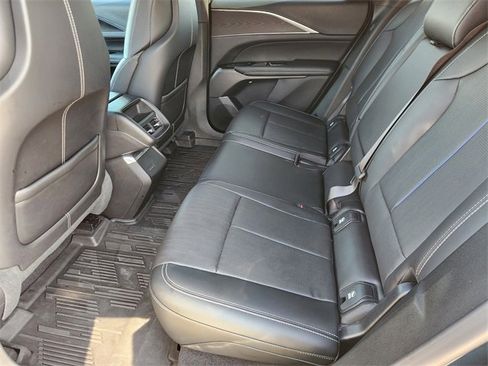 Used 2024 Cadillac Lyriq Luxury image 30