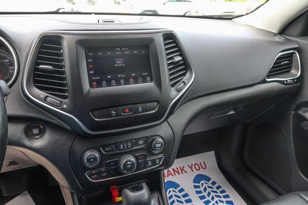 Used 2021 Jeep Cherokee Latitude Plus AWD/4WD image 26