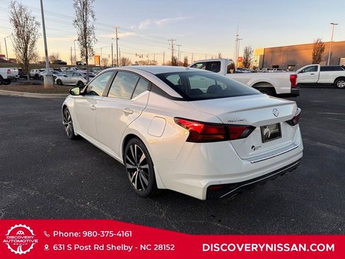 Certified 2020 Nissan Altima 2.5 SR w/ Premium Package image 9