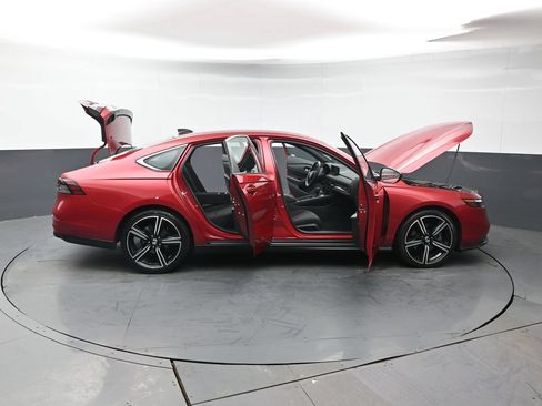 Used 2023 Honda Accord Sport image 47
