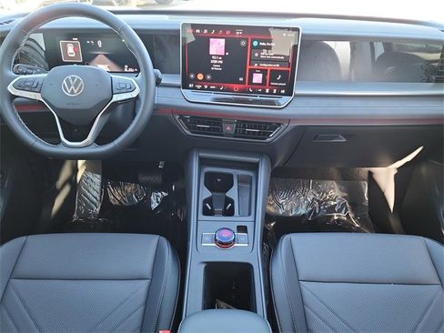 New 2026 Volkswagen Tiguan SE image 18