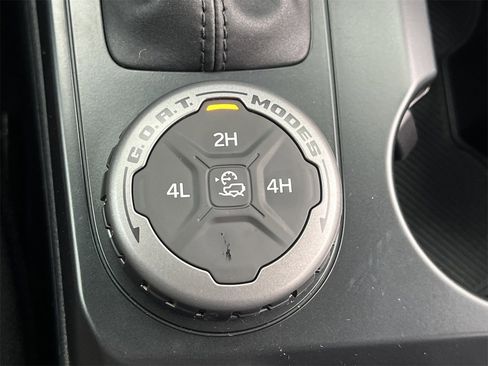 New 2025 Ford Bronco Base image 9