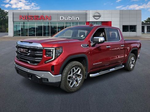 Used 2024 GMC Sierra 1500 SLT w/ SLT Convenience Package image 1