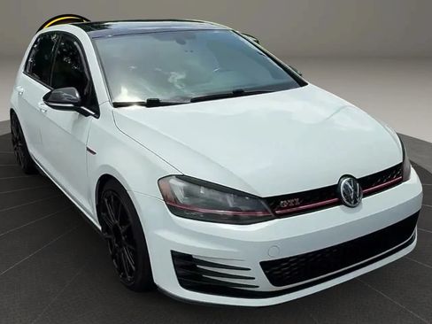 Used 2017 Volkswagen GTI SE FWD image 65
