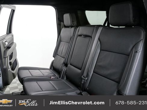 Used 2024 Chevrolet Suburban LT image 21