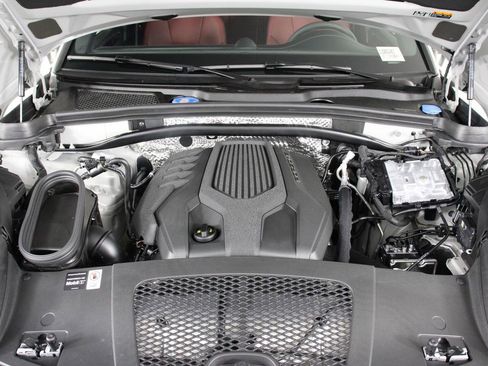 New 2026 Porsche Macan image 20