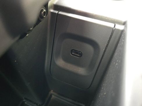 Used 2022 Rivian R1S Launch Edition AWD/4WD image 52