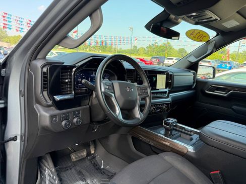 Used 2024 Chevrolet Silverado 1500 RST AWD/4WD image 13